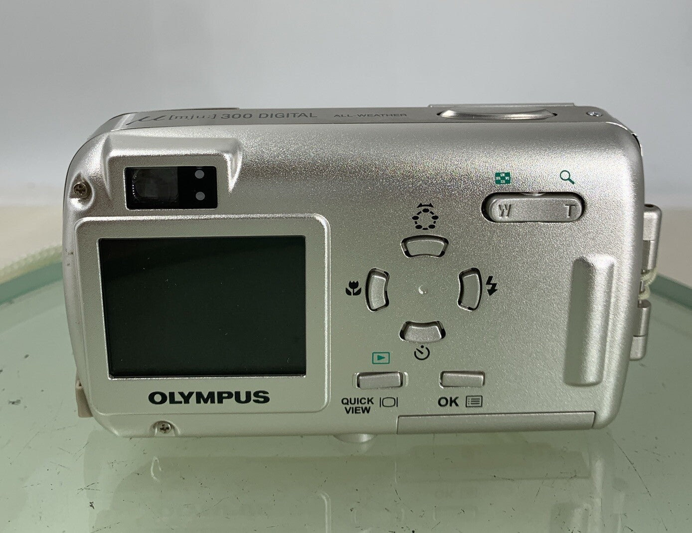 Olympus u [mju:]-300 3.2 MP COMPACT DIGITAL CAMERA SILVER + COVER TESTED - 265