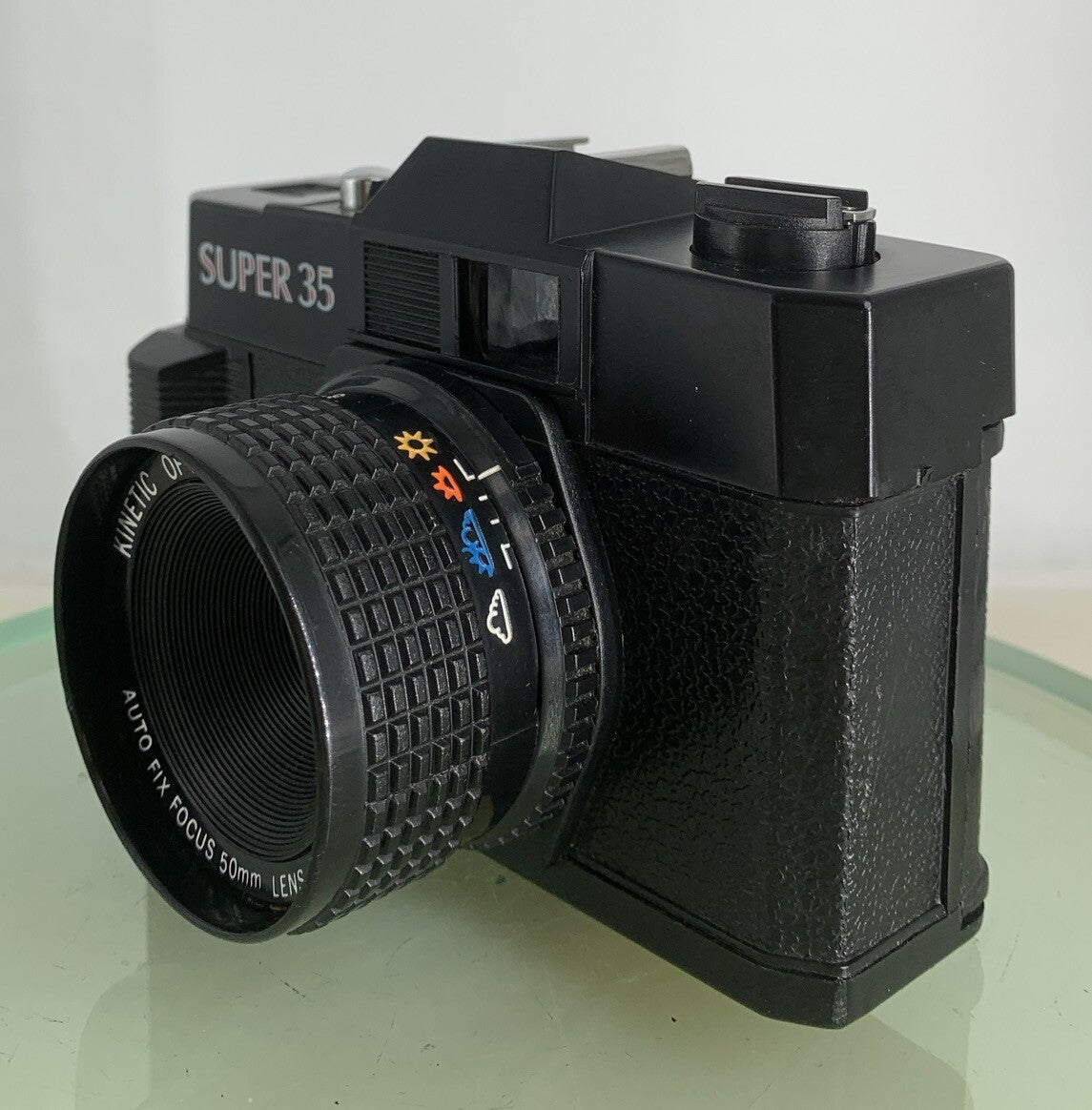 SUPER 35 POINT AND SHOOT FILM CAMERA BLACK VINTAGE GOOD CONDITION TESTED - 7302