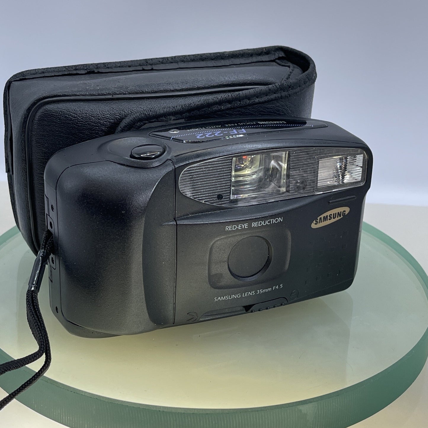 Samsung FF-222 Focus Free Auto Flash Film Camera 35mm Red-Eye Reduction #4800