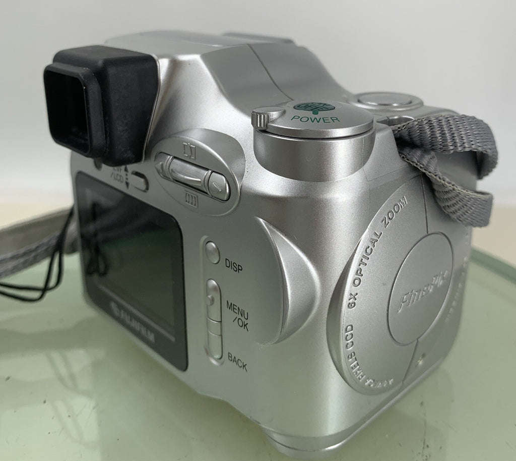 Fujifilm FinePix 2800 Zoom 2.0MP Compact Digital Camera NO CARD TESTED - 2506
