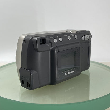 Fujifilm FinePix 2400 Zoom 2.1MP Compact Digital Camera Silver Tested #3223