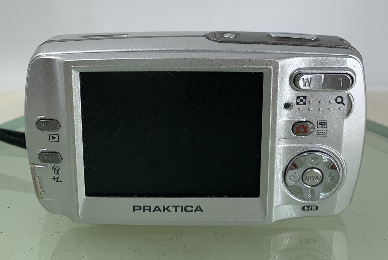 Praktica DCZ-520 5.1MP COMPACT DIGITAL CAMERA SILVER WITH COVER TESTED- 1105