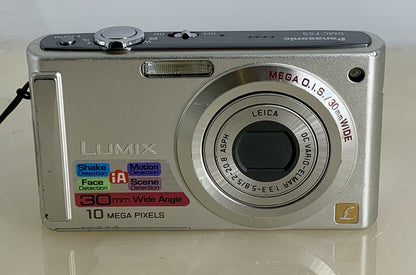 Panasonic LUMIX DMC-FS5 10.1MP Digital Camera + Silver + Charger + Tested - 5551