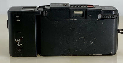 OLYMPUS XA2 Compact Camera 35mm Flash A11 D.ZUIKO 35mm f3.5 TESTED + Case 674