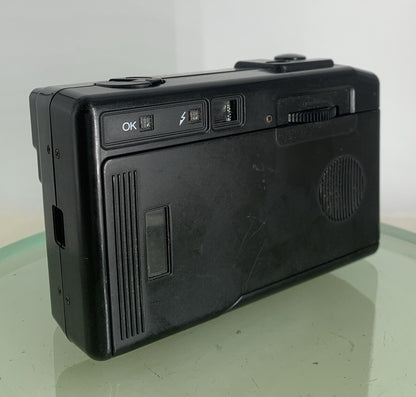 Miranda ME-X DX POINT AND SHOOT FILM CAMERA BLACK GOOD CONDITION TESTED - 7624
