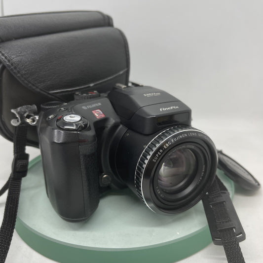 FujiFilm FinePix S602 Zoom  3.1MP 6x Zoom SLR Bridge Camera Crack On LCD TESTED0