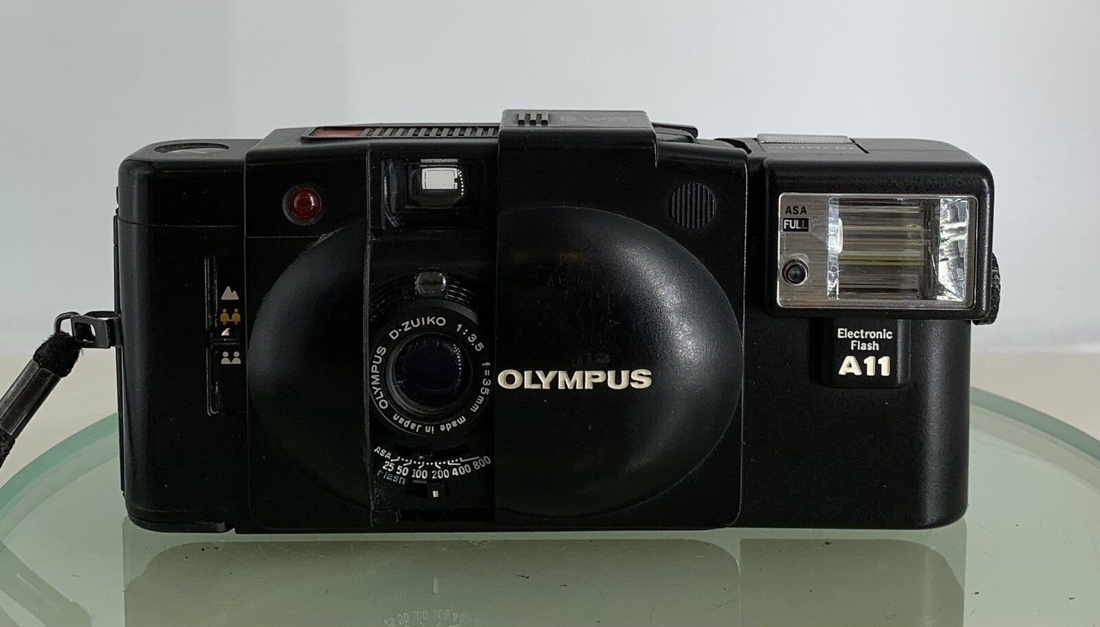 OLYMPUS XA2 Electronic Flash A11 D.ZUIKO 35mm f3.5  POINT & SHOOT CAMERA #4991