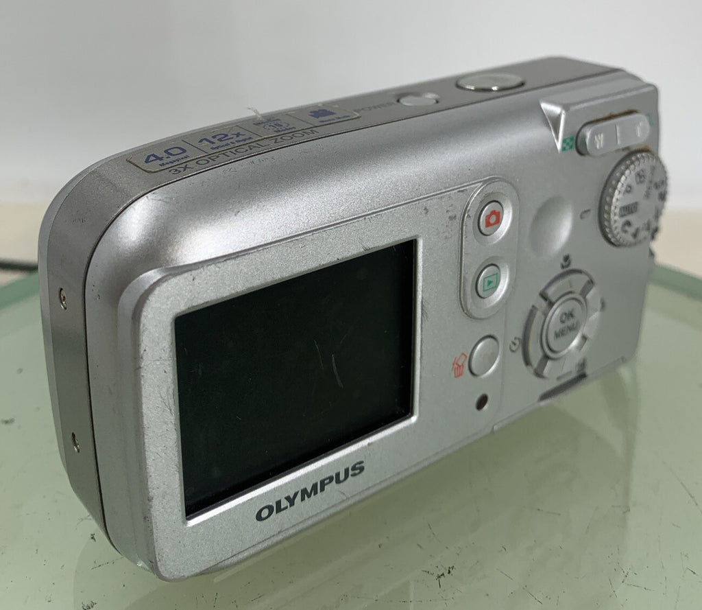 Olympus Digital Camera Camedia C-480 Zoom 4.0MP NO CARD SILVER TESTED - 4214