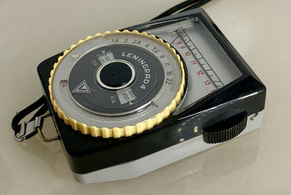 Leningrad 4 Exposure Light Meter + Case & Opal Panel For Vintage Camera - 5573