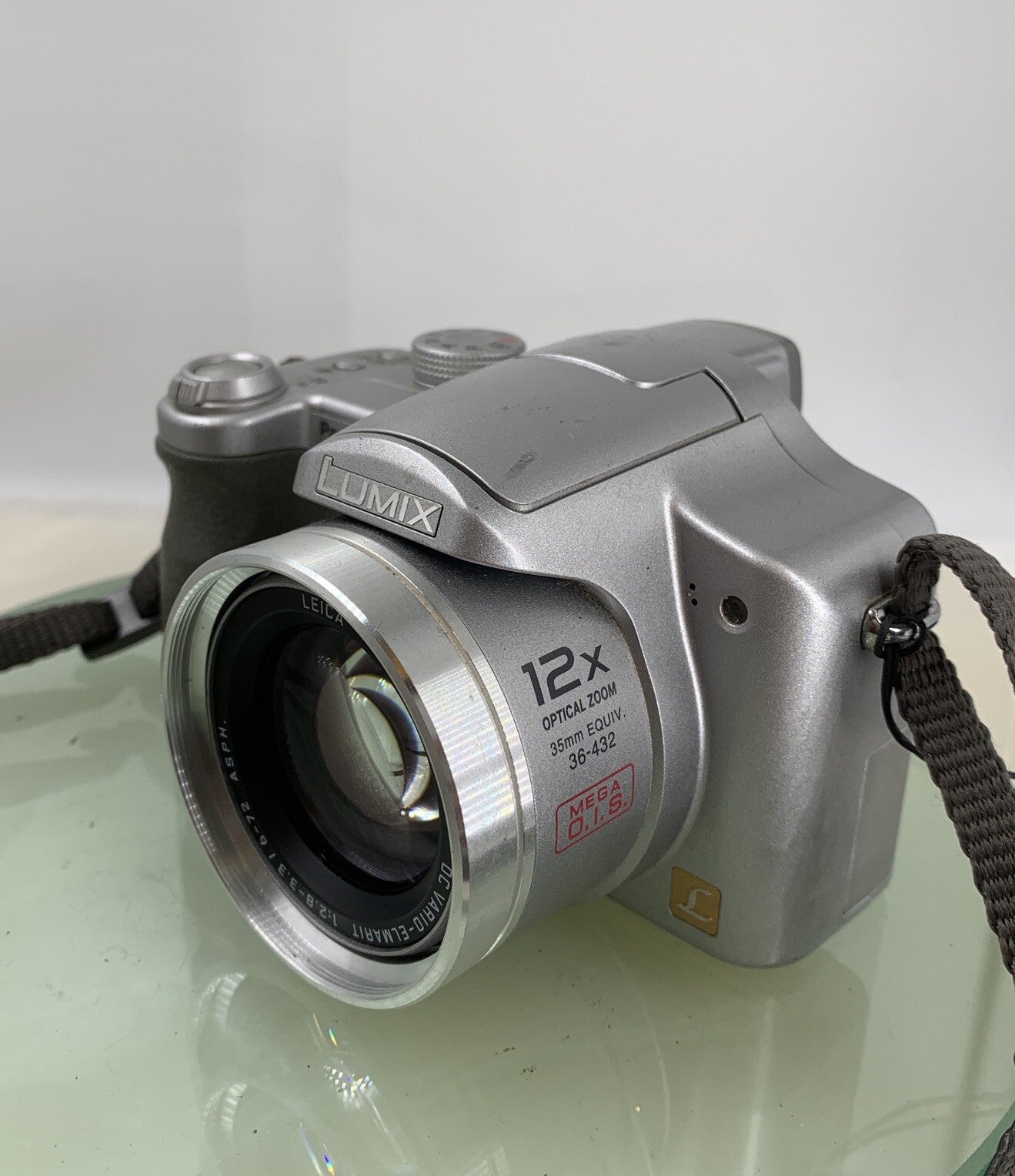 Panasonic Lumix DMC-FZ7 Digital Camera & CHARGER 12x Zoom Silver, TESTED - 9521