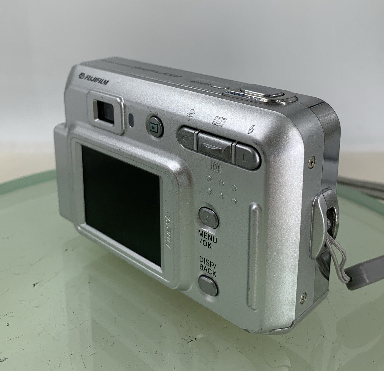 Fujifilm FINEPIX DIGITAL CAMERA A500 5.1MP NO SD CARD SILVER TESTED - 356