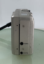 CANON DIGITAL CAMERA PowerShot A50 SILVER- WITH CHARGER - TESTED - 9673