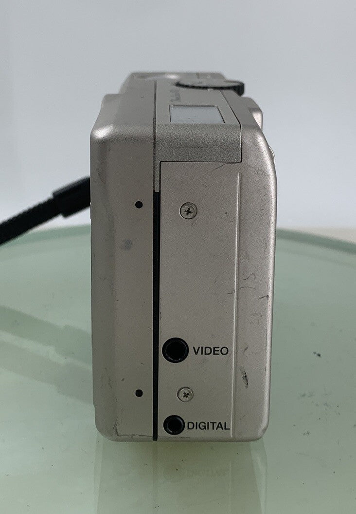 CANON DIGITAL CAMERA PowerShot A50 SILVER- WITH CHARGER - TESTED - 9673