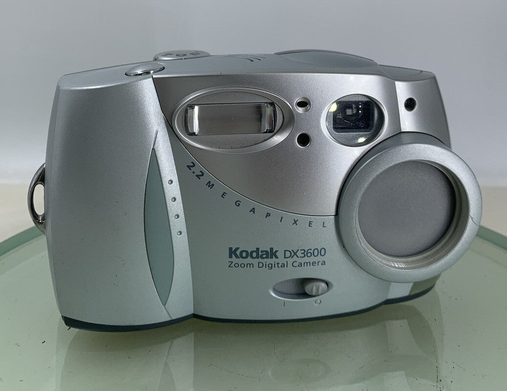 Kodak DX3600 ZOOM Digital Camera SILVER NO CARD NO CHARGER TESTED - 5691