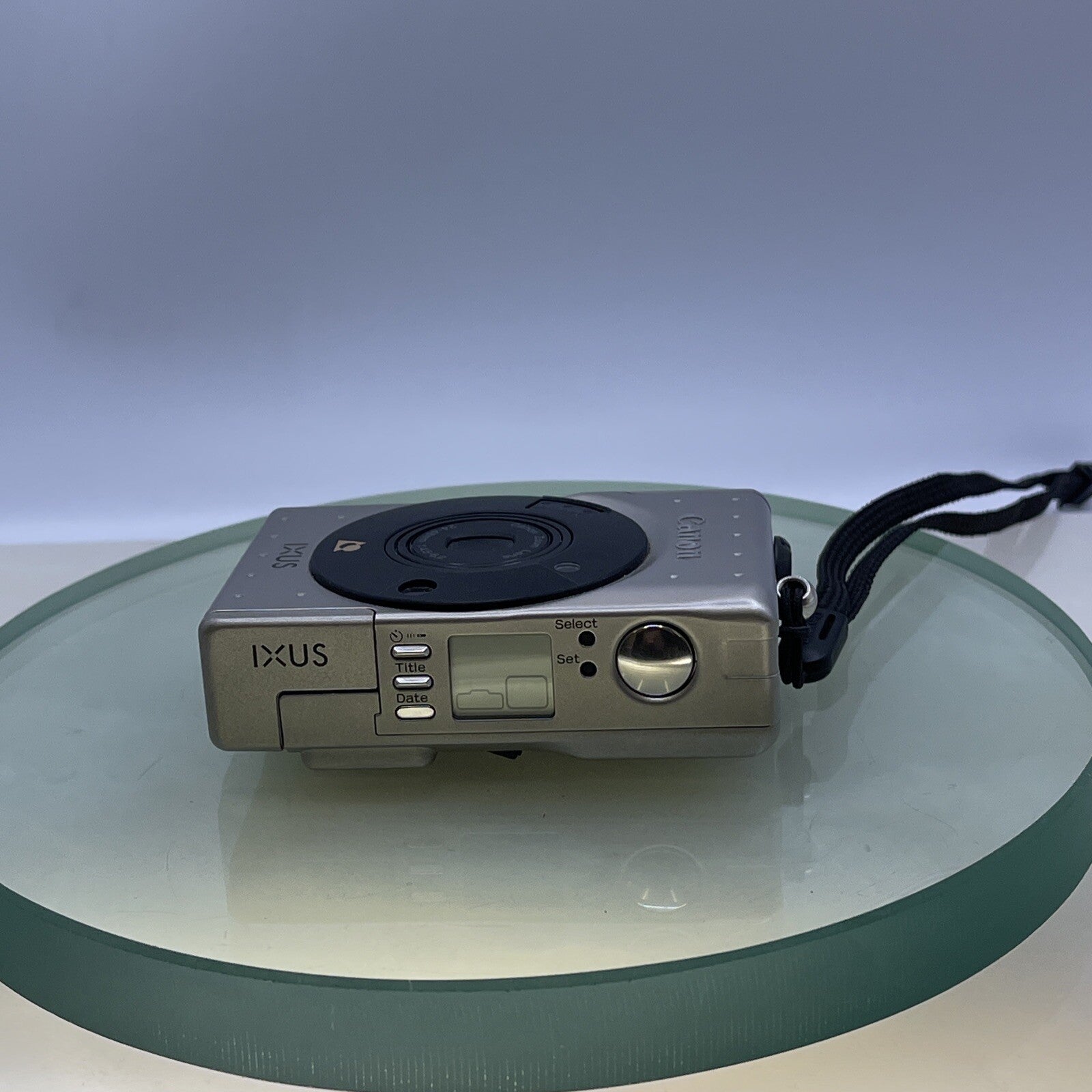 Canon IXUS Compact Digital Camera Silver Cased Instructions TESTED++ VGC#5947