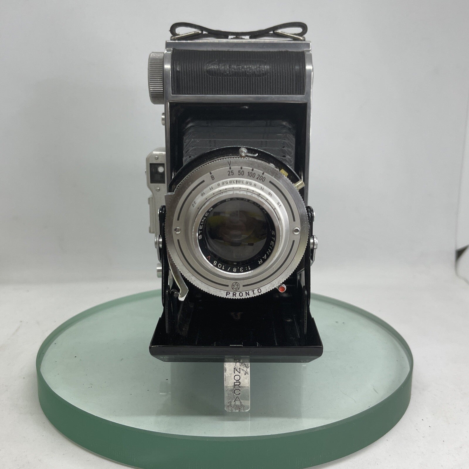 Braun Norca,c.1952  Medium Format Folding Camera STEINAR 1:3.8/105 V LENS N 2501