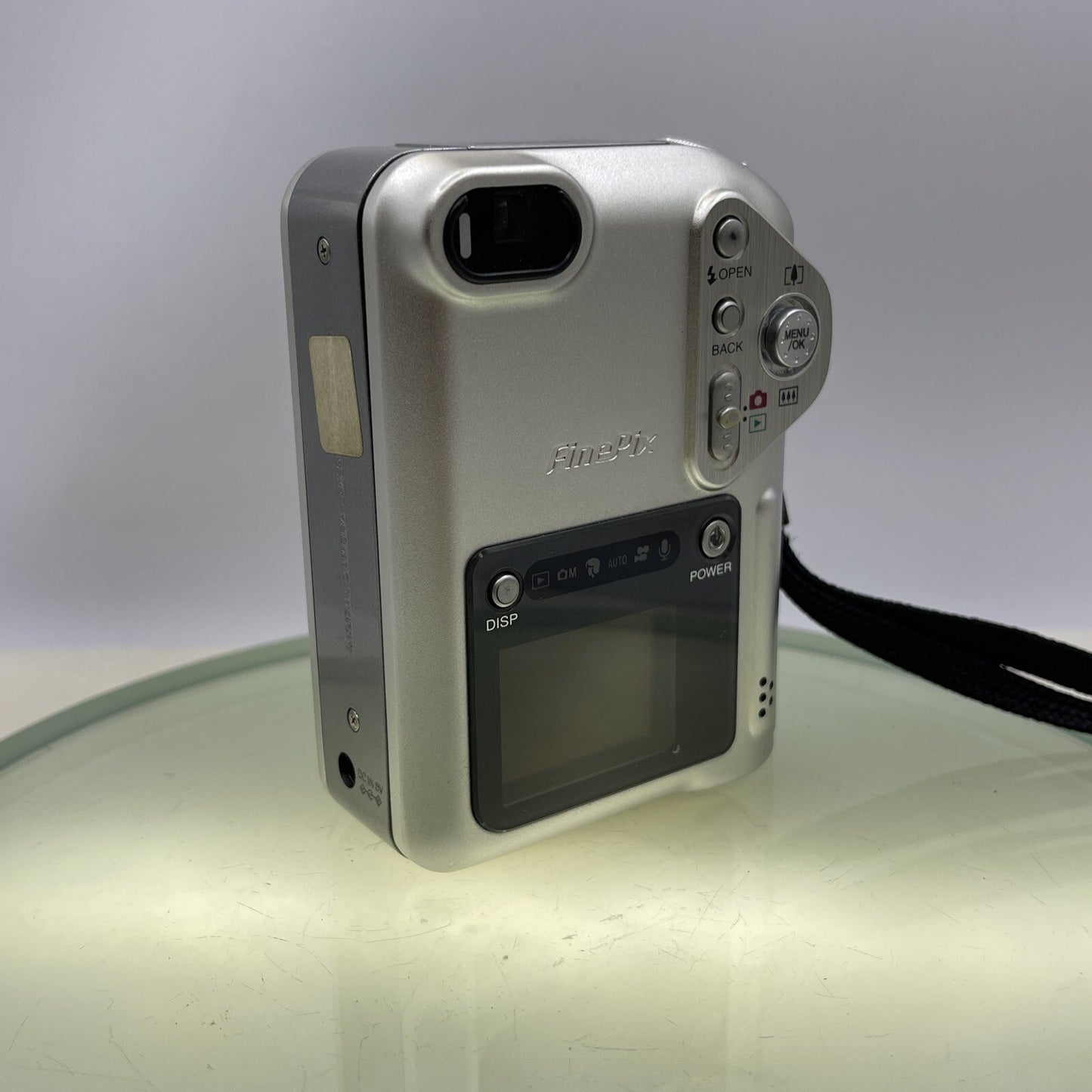 Fujifilm FinePix F601 Zoom 3.1MP Compact Digital Camera (LENS COVER FAULTY) #7196
