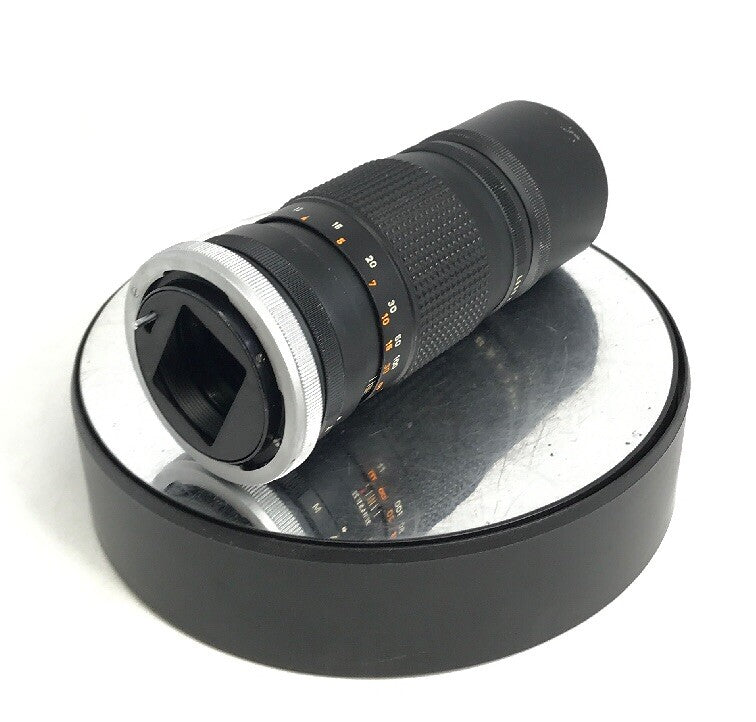 Canon Lens FL 200mm 1:4,5 in extremely good condition Comes with case GREAT #6473