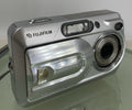 Fujifilm FinePix A340 4.0MP Compact Digital Camera Silver NO CARD TESTED - 5440