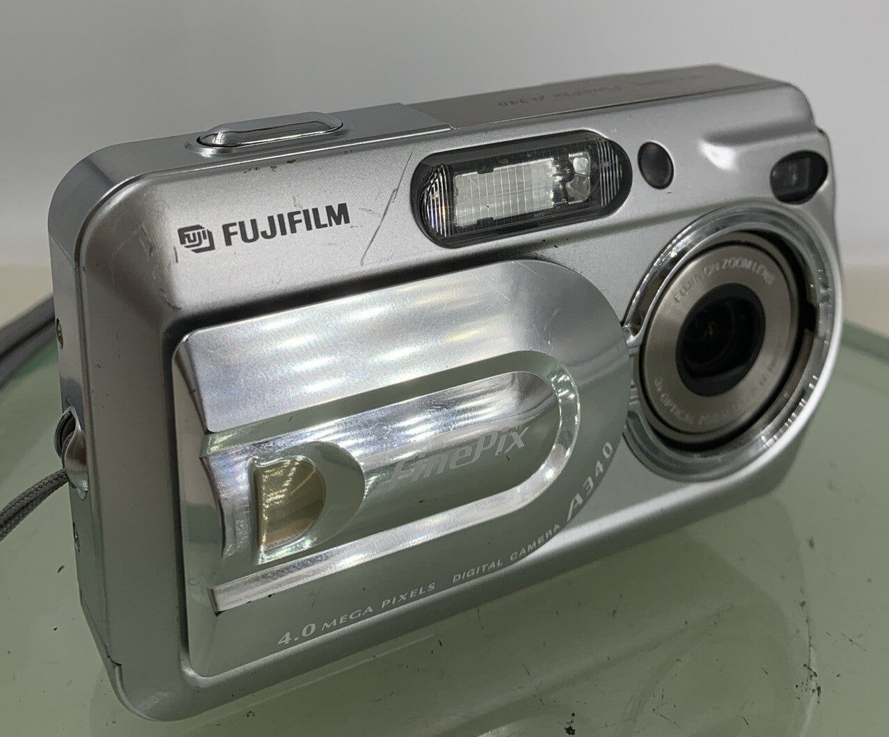 Fujifilm FinePix A340 4.0MP Compact Digital Camera Silver NO CARD TESTED - 5440