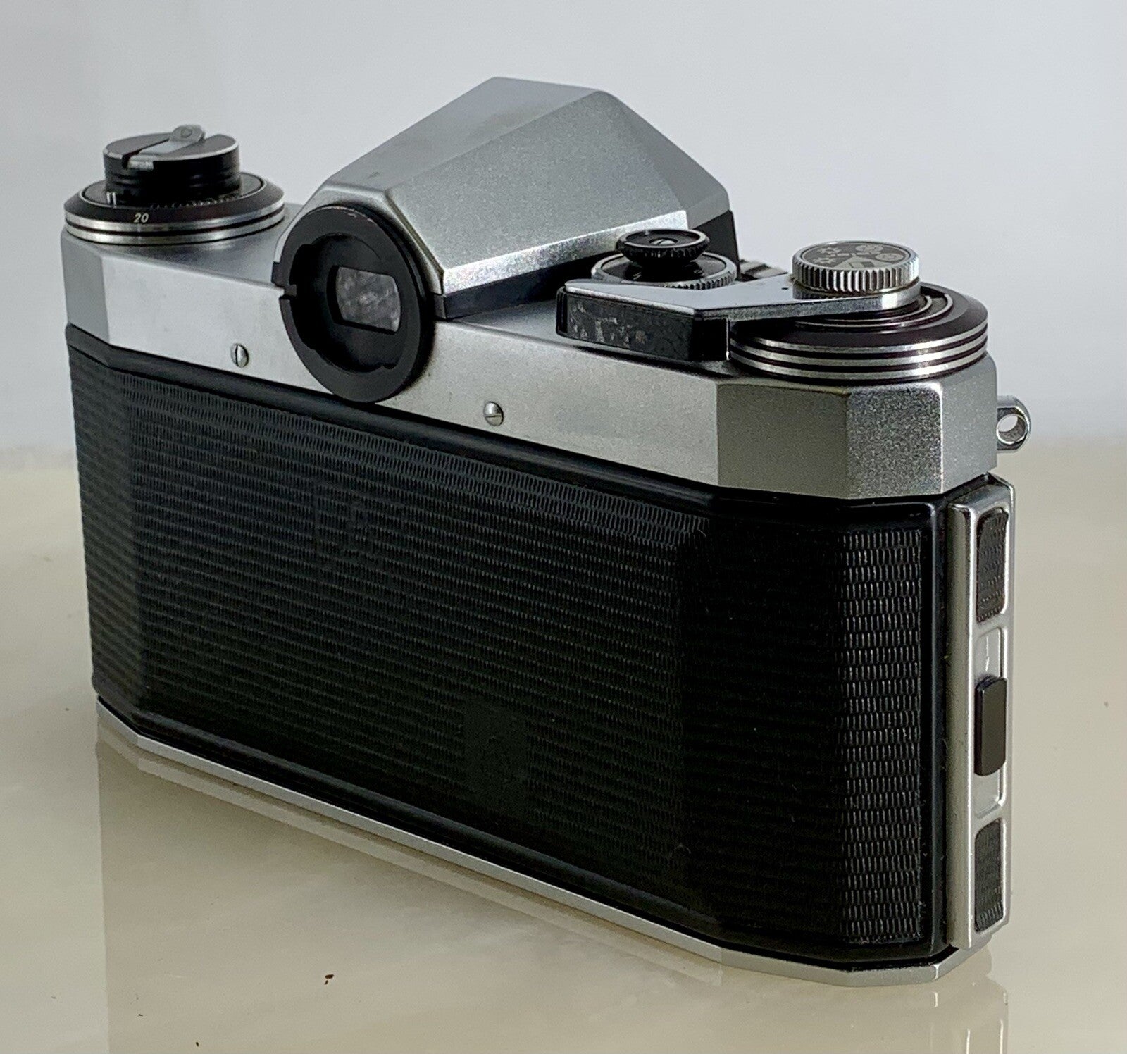 VINTAGE PRAKTICA NOVA SLR CAMERA + CASE + TESSAR 2.8 / 50 LENS + BOX - 5143