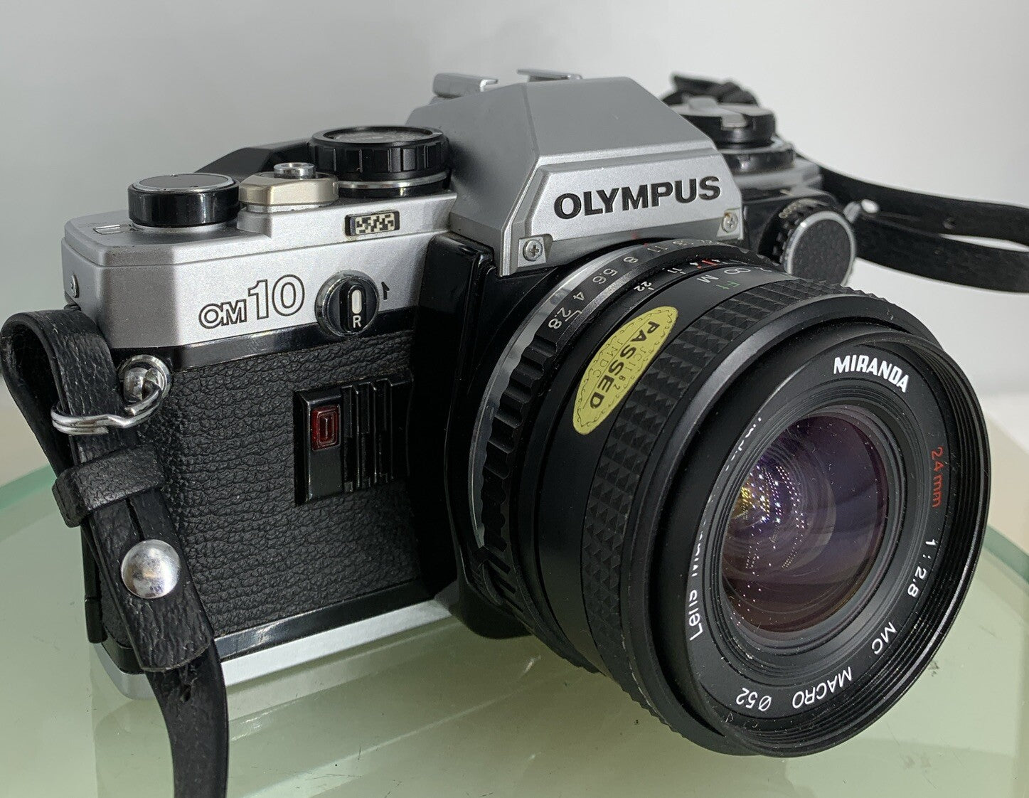 Olympus OM10 35mm SLR Film Camera + Vivitar 24mm 1:2.8 MC  Lens/ WORKING #2120