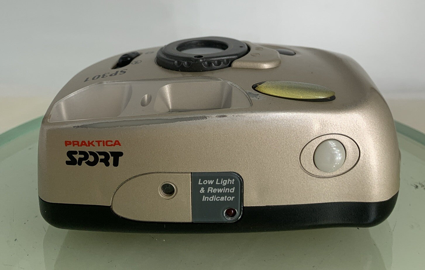 Praktica SP301 SPORT GOLD POINT AND SHOOT FILM CAMERA NO BATTERY - TESTED - 8157