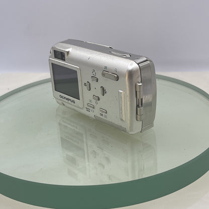 Olympus U-15 Digital Camera 3.2 Mega Pixel Fully tested, Charger #2816