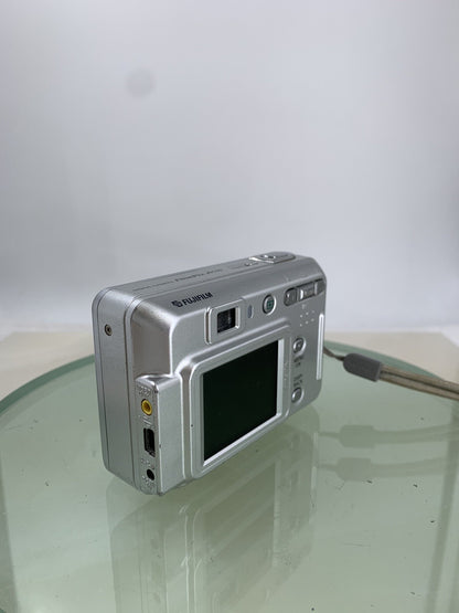 Fujifilm Digital Camera FinePix A510 5.1MP SILVER NOCARD NO CHARGER TESTED - 2794