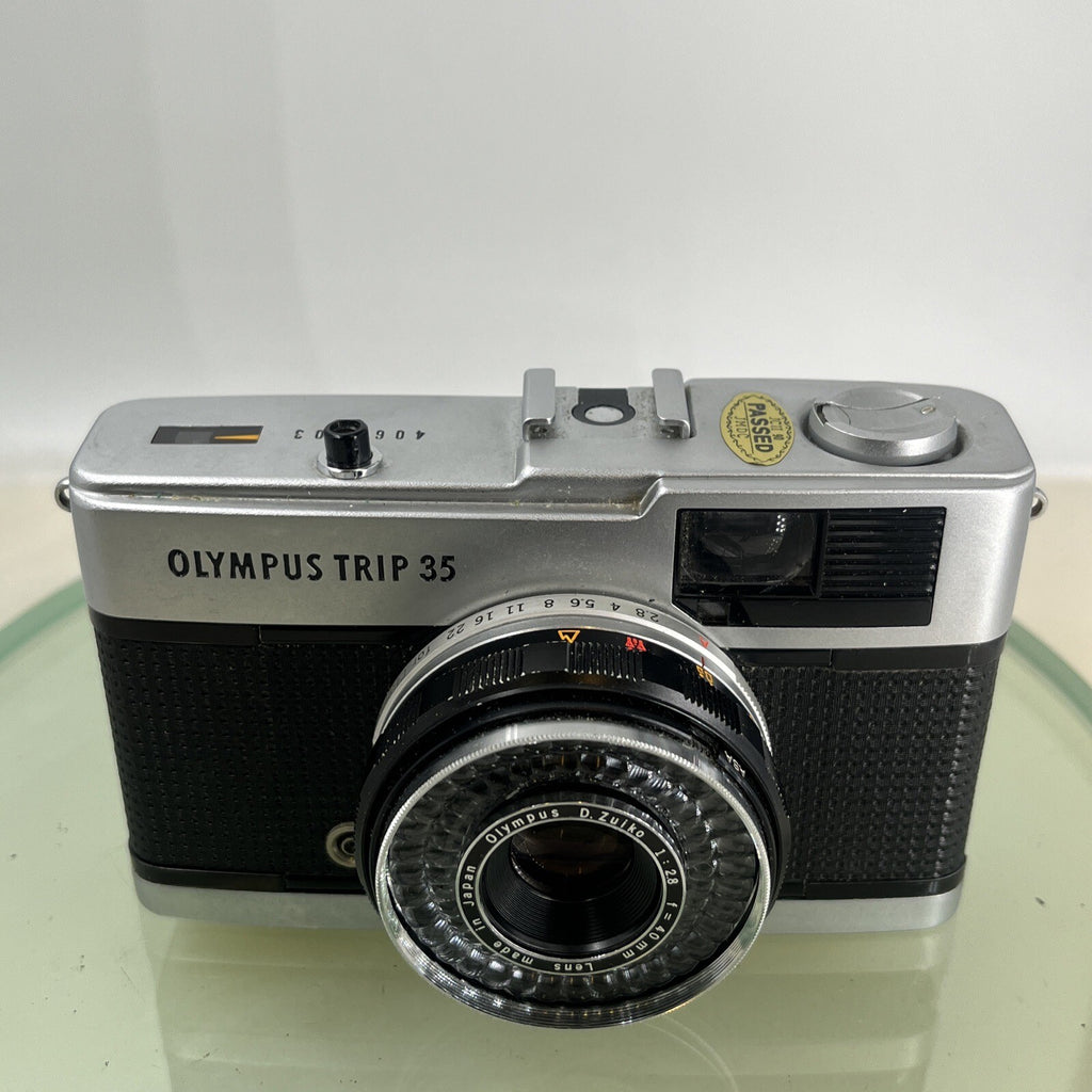 Olympus Trip 35 35mm Viewfinder Camera, with Olympus 40mm f/2.8 Lens TESTED #8901