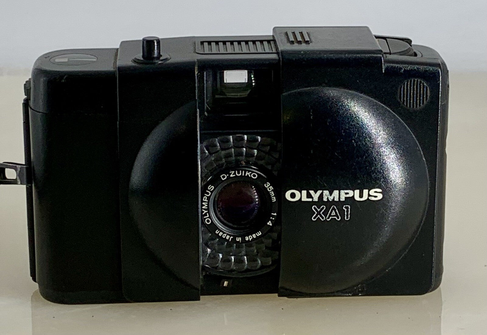 "TESTED " Olympus XA 1 35mm point and shoot Film Camera Well Used Lomo Retro#641
