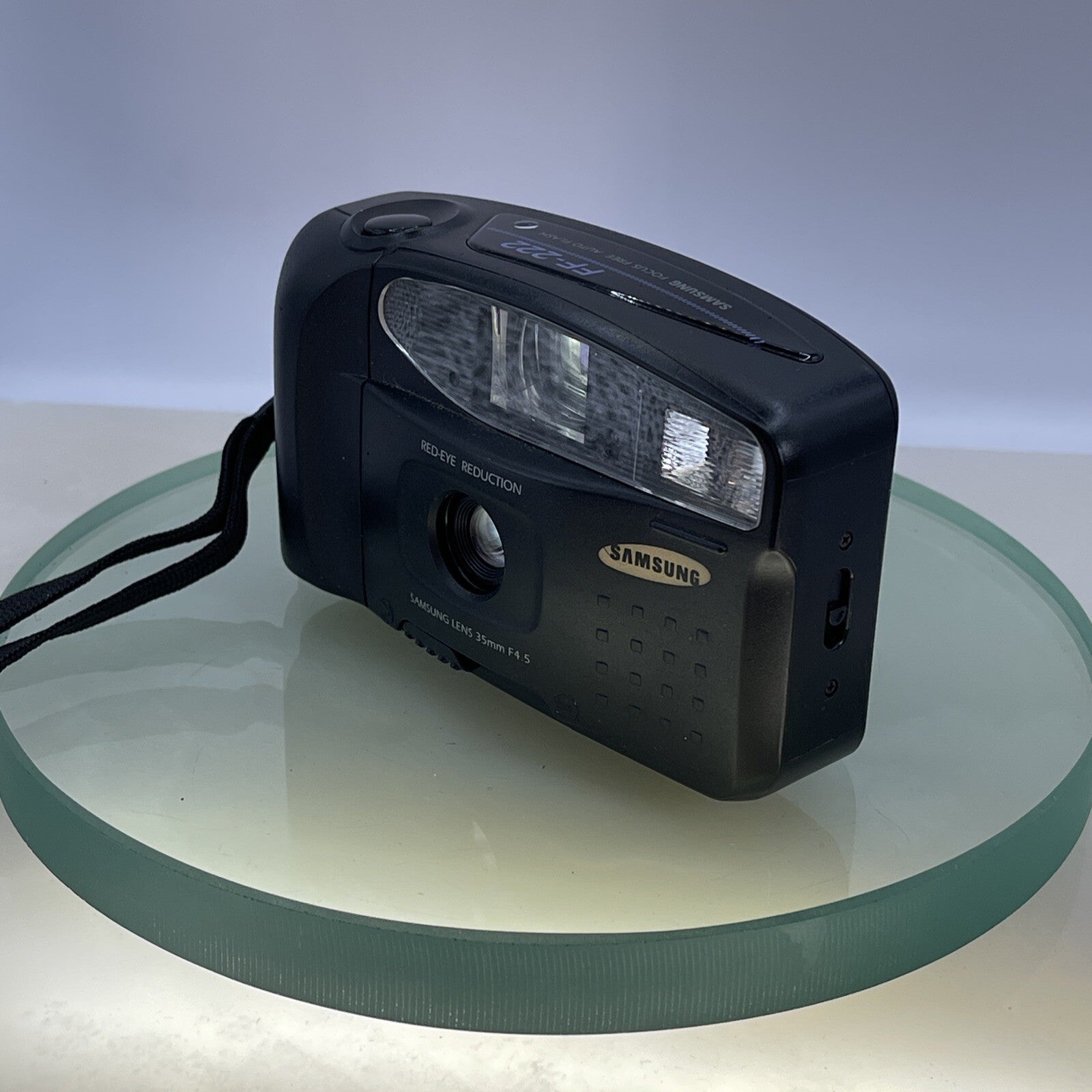 Samsung FF-222 Focus Free Auto Flash Film Camera 35mm Red-Eye Reduction #4803