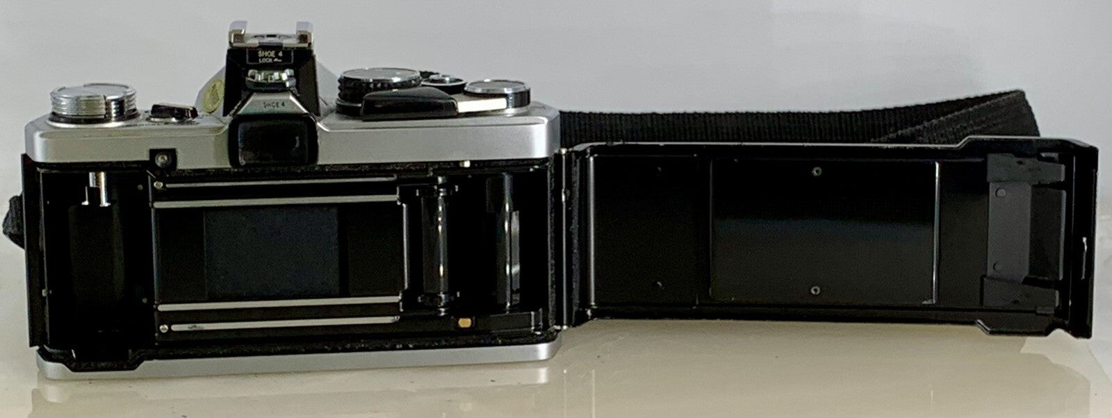 Olympus OM-2N MD 35mm Film SLR Manual Camera+Olympus 50mm F/1.8 Zuiko Lens+Case9