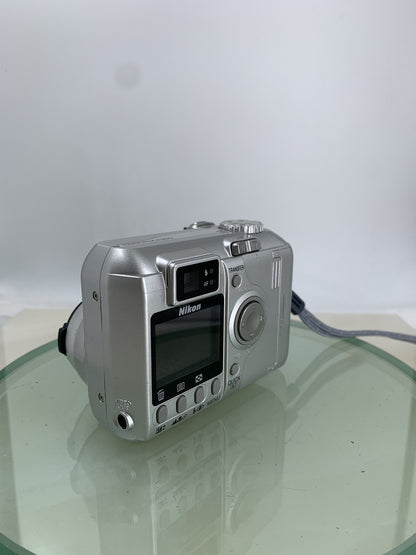 Nikon COOLPIX 4300 4.0MP Digital Camera SILVER NO CARD NO CHARGER TESTED - 5974