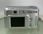Fujifilm FINEPIX DIGITAL CAMERA A500 5.1MP NO SD CARD SILVER TESTED - 355