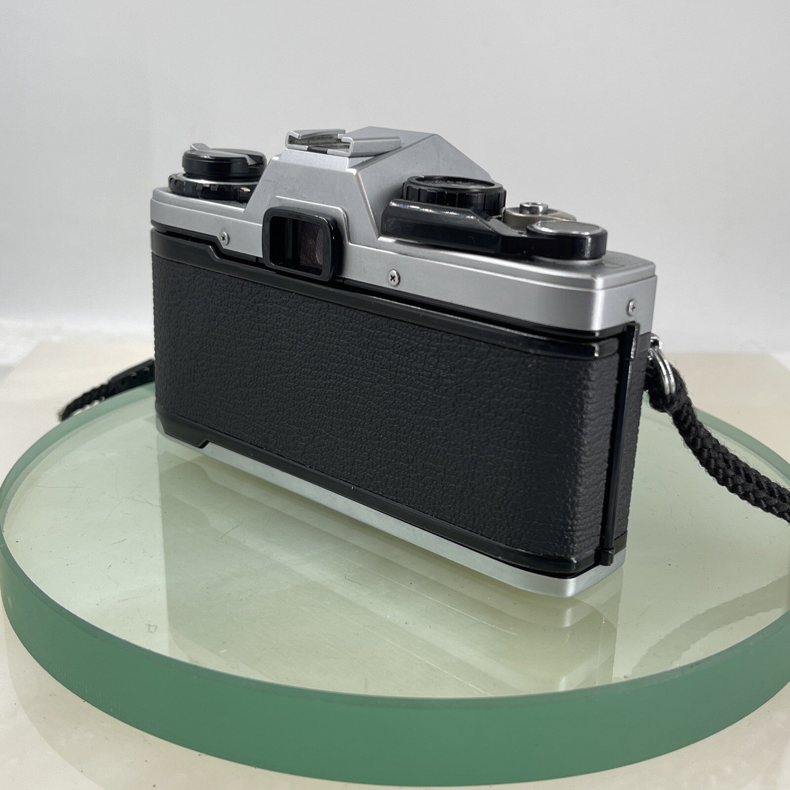 Olympus OM10 35mm Film SLR Manual Camera +Olympus 50/1.8 MC Zuiko Lens TESTED6105