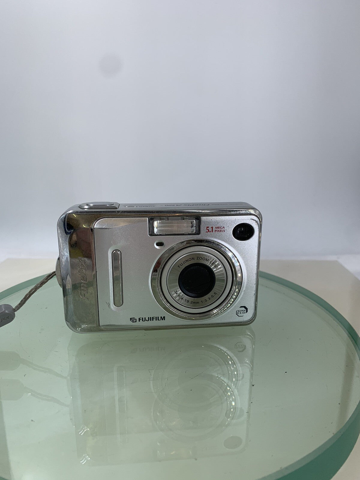 Fujifilm COMPACT Digital Camera FinePix A500 5.1MP SILVER + WIRE  TESTED - 821