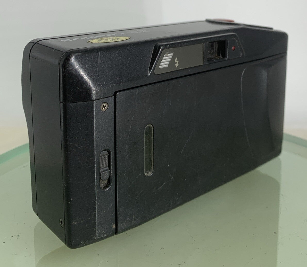 Canon Snappy EZ 35mm Film Point and Shoot Camera BLACK NO BATTERY - TESTED - 6224