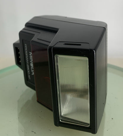 Minolta Program 2800 AF Flash Unit BLACK WITH COVER GOOD CONDITION TESTED - 9812