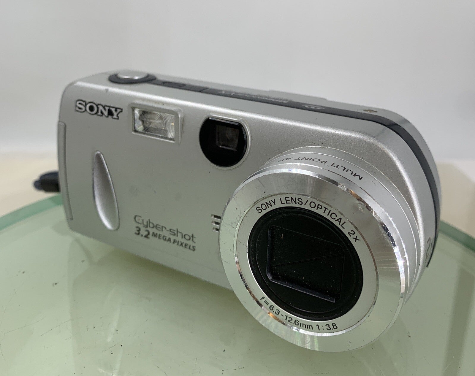 Digital Sony Cyber-Shot DSC-P52 3.2 megapixels SILVER Vintage - TESTED - 8321