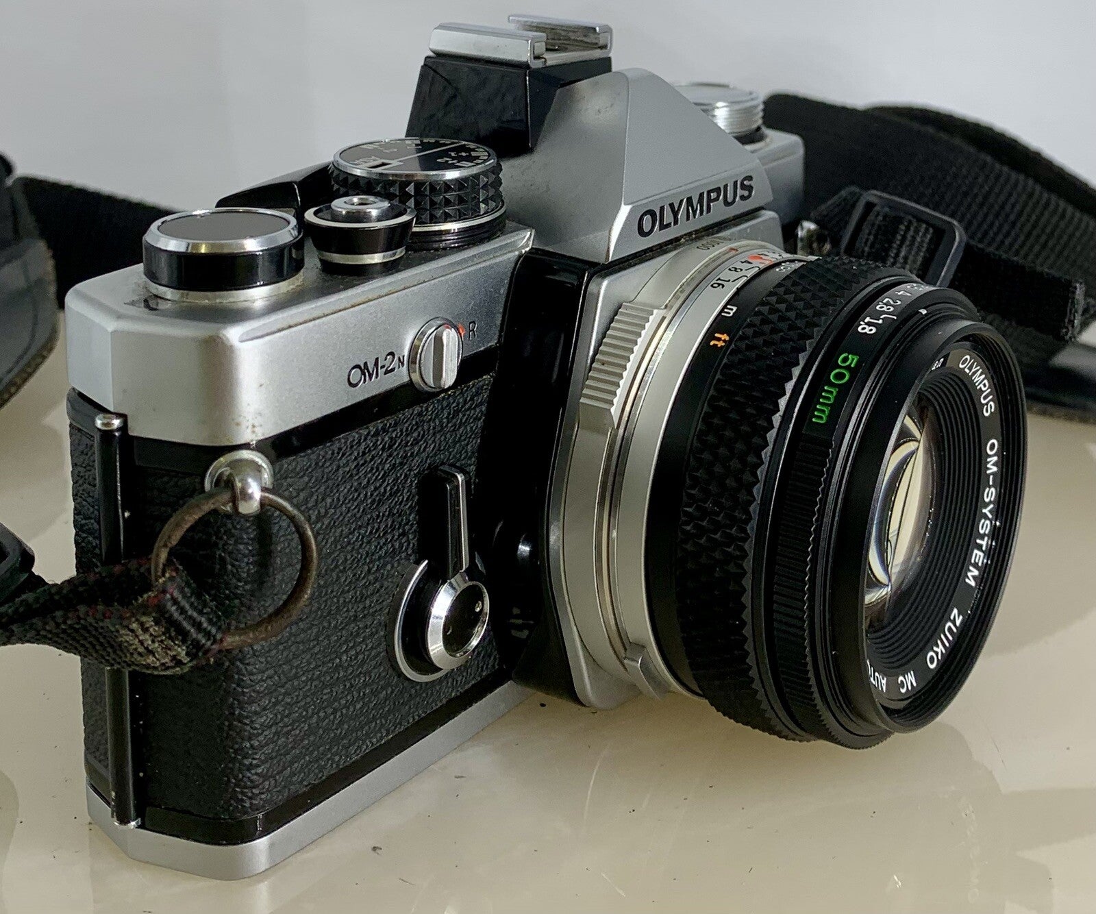 Olympus OM-2N MD 35mm Film SLR Manual Camera+Olympus 50mm F/1.8 Zuiko Lens+Case2