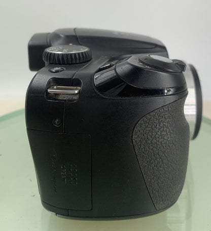 Fujifilm FinePix S Series S5700 7.1MP DIGITAL CAMERA BLACK WITH CASE TESTED- 2107