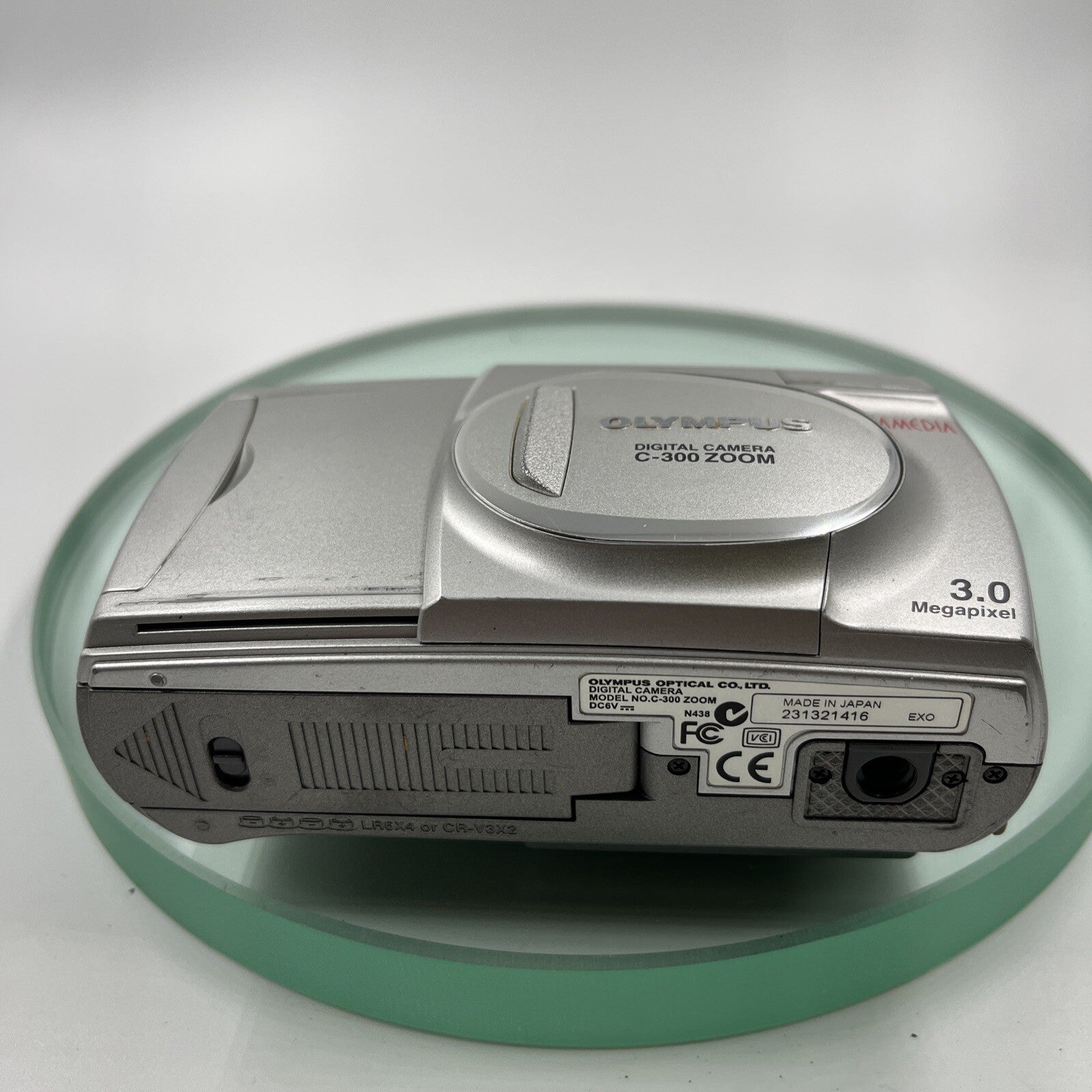Olympus C-300 Zoom Digital Camera 3.0MP Megapixel 2.8x Optical Zoom-Silver # 9693
