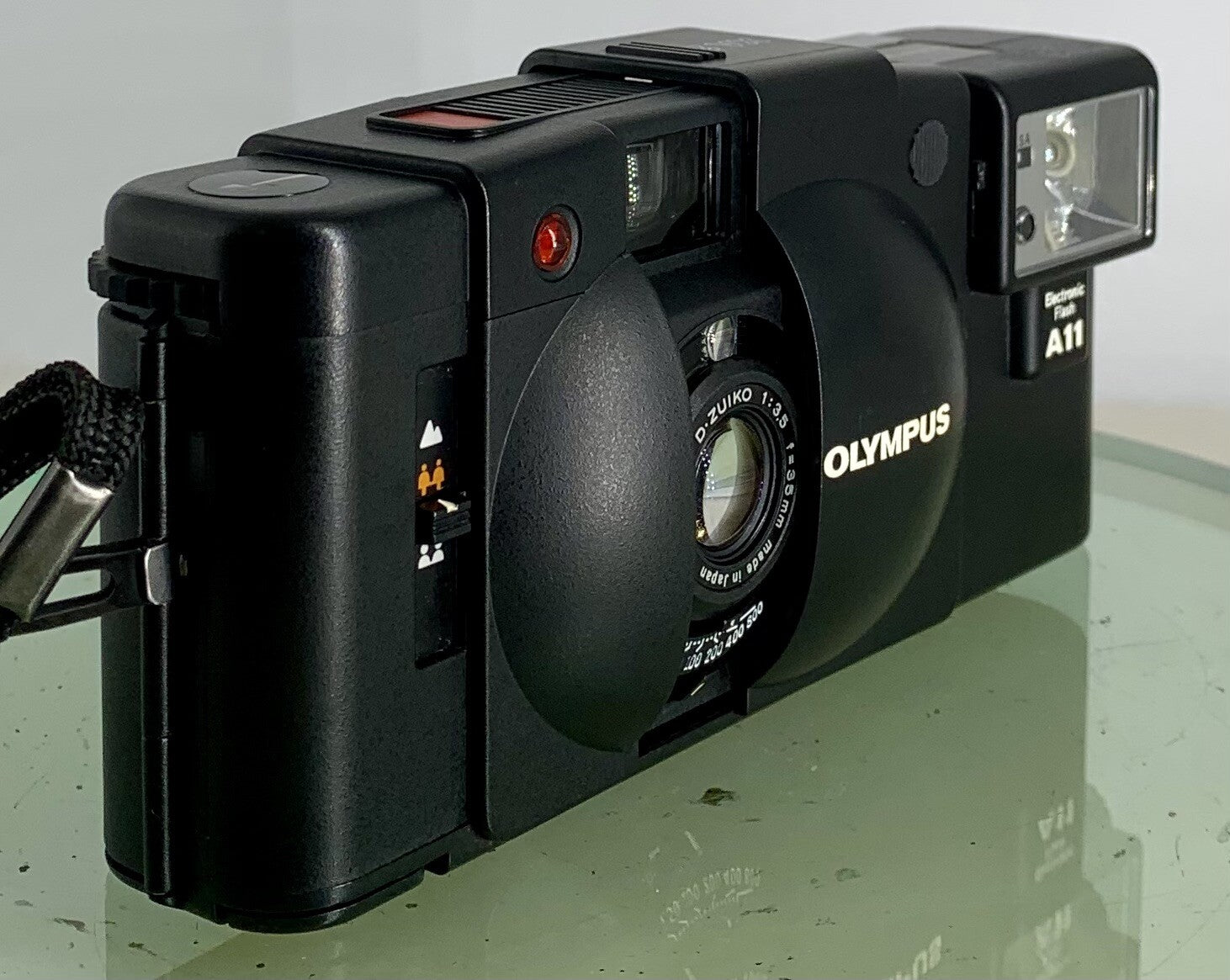 OLYMPUS XA2 Electronic Flash A11 D.ZUIKO 35mm f3.5 Point & Shoot+ Case   #3332
