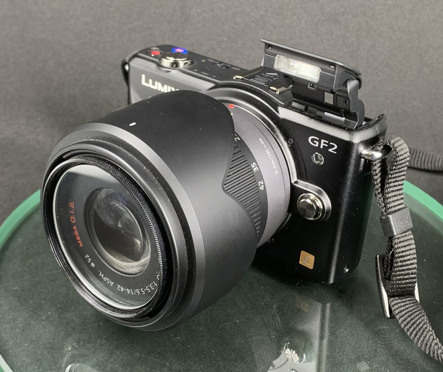 Panasonic LUMIX DMC-GF2 12.1 MP Digital Camera+G Vario 3.5-5.6/14-42 52mm Lens4