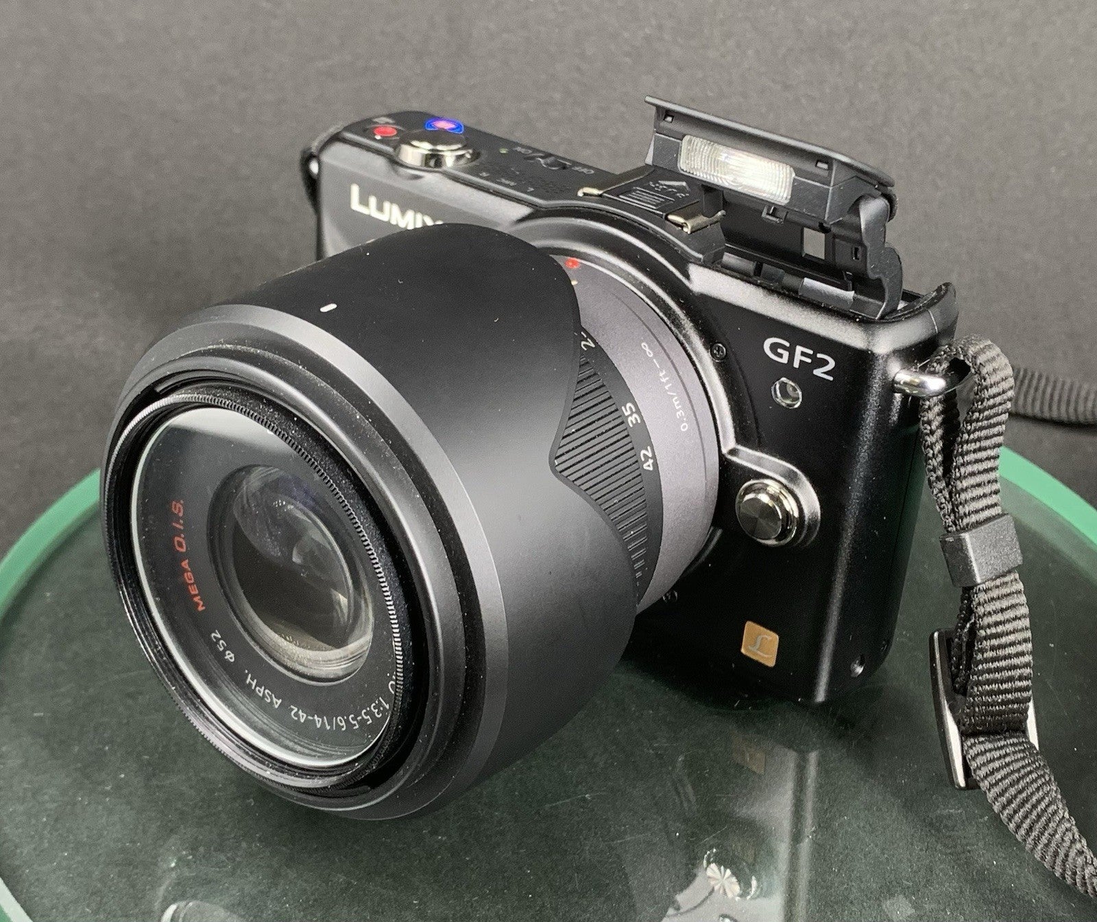 Panasonic LUMIX DMC-GF2 12.1 MP Digital Camera+G Vario 3.5-5.6/14-42 52mm Lens4