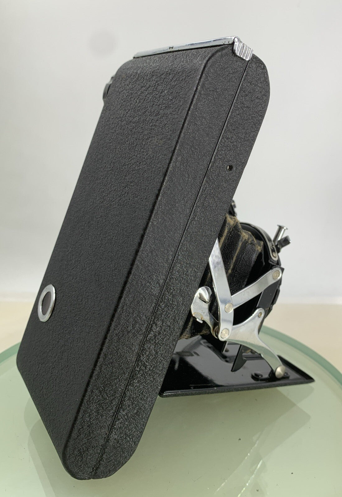VINTAGE KERSHAW EIGHT-20 BLACK MADE IN ENGLAND FOLDING CAMERA TESTED - 9396