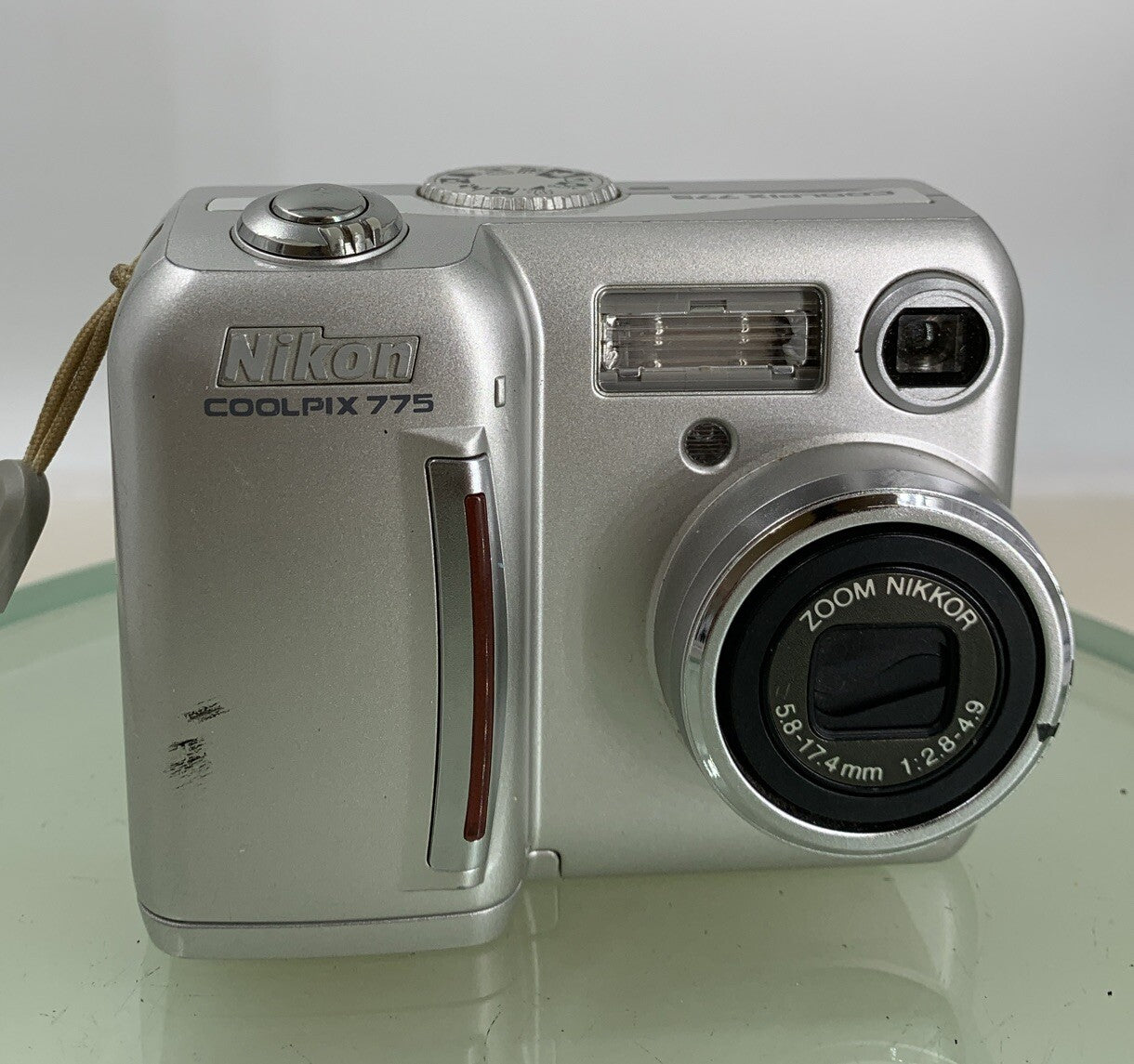 Vintage NIKON COOLPIX 775 2.0MP Digital Camera + CHARGER + COVER TESTED - 741