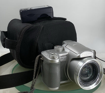 Panasonic Lumix DMC-FZ7 COMPACT DIGITAL CAMERA SILVER+CHARGER+BAG TESTED - 4570