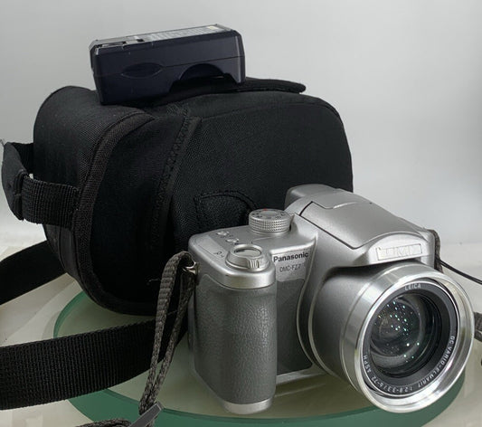 Panasonic Lumix DMC-FZ7 COMPACT DIGITAL CAMERA SILVER+CHARGER+BAG TESTED - 4570
